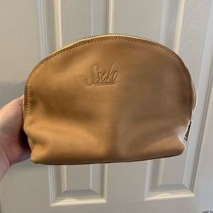 Sseko Oyster Clutch/Makeup Bag